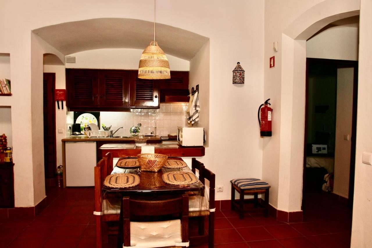 Villa Jacaranda - 550M From The Beach - Free Wifi - By Bedzy Албуфейра Екстериор снимка